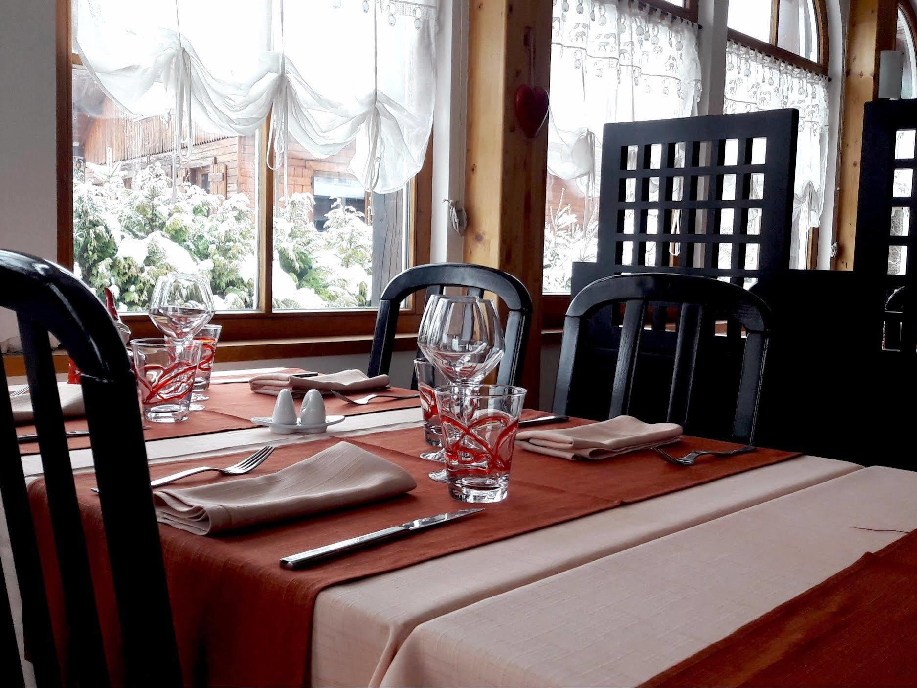 Hotel Restaurant Robichon Loray المظهر الخارجي الصورة